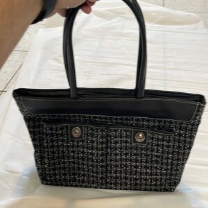 Estes Lauder women’s leather and tweed fabrics with 2 leather handles